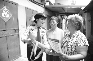 江蘇兩位民警入圍全國学校宣传栏“最美基層民警”候選人