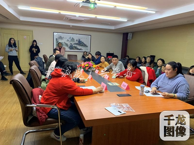 香河园街道社会组织服务平台运行项目-社工正在抢答_副本