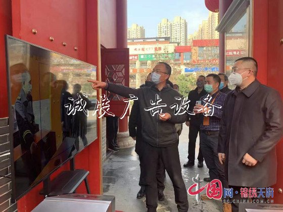 成都龙泉驿区教育局副垃圾分类亭局长张英武到北大成都附